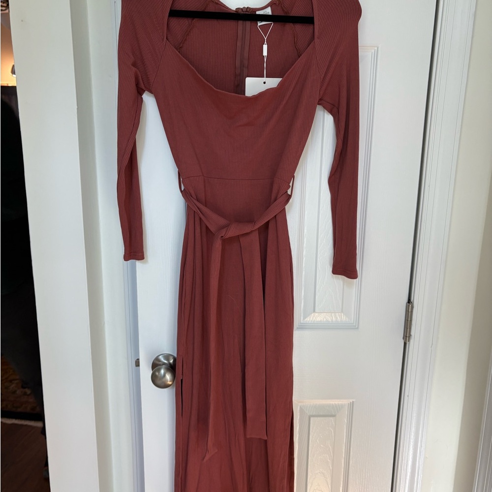 Selfie Leslie Rust Midi Dress with Long Sleeves